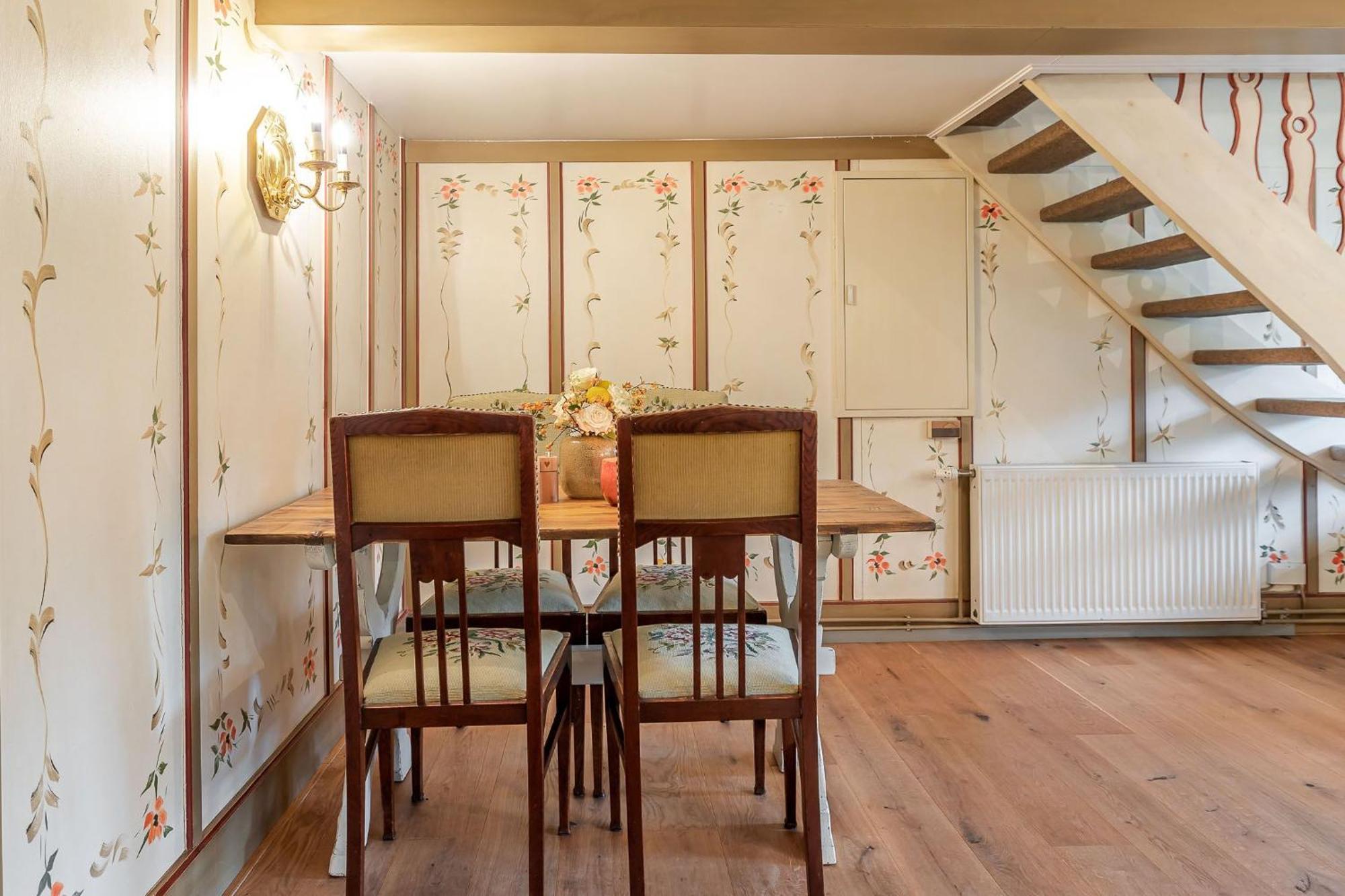 Alkoven Apartment *